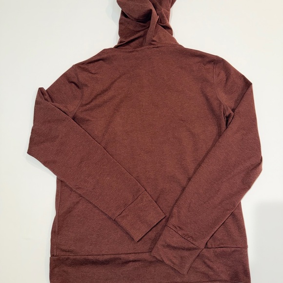 Vuori hooded zip XS like new - Picture 5 of 8